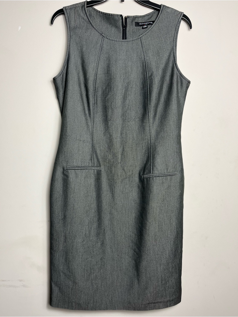 Sharagano Women's Sleeveless Sheath Dress 10